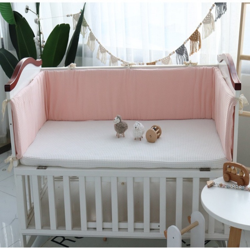 ワンピースワッフルガーゼコットン製洗えるベビーベッドバンパー - Baby Nursery Glider のレビューと価格