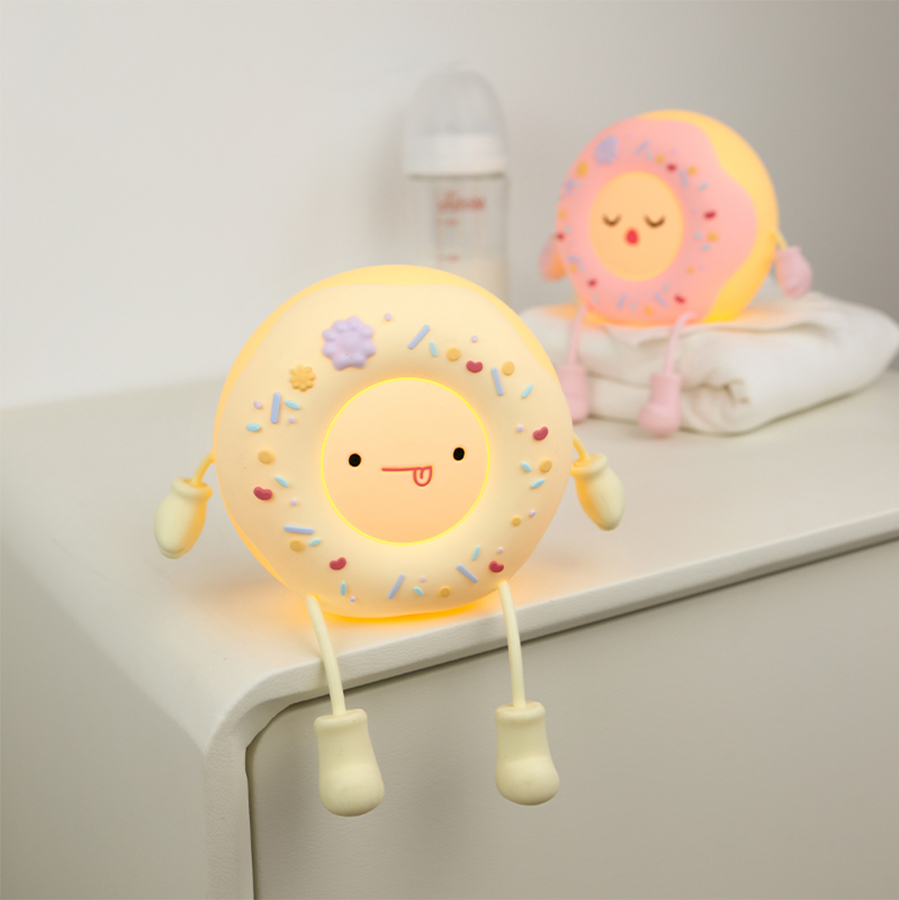 ドーナツ型LEDナイトライト、漫画風シリコン製テーブルランプ - Baby Nursery Table Lamp のレビューと価格